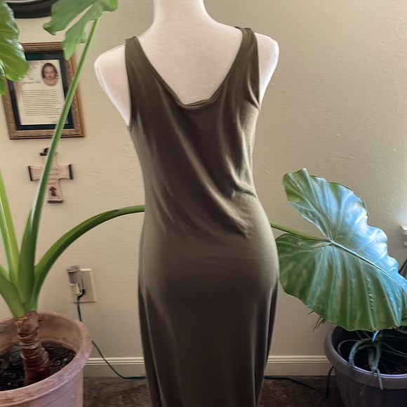 Long, Hunter green, maxi! - Picture 3 of 4